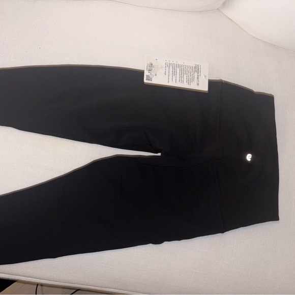 Lululemon Align HR Crop 23 SIZE 4 - Picture 3 of 4